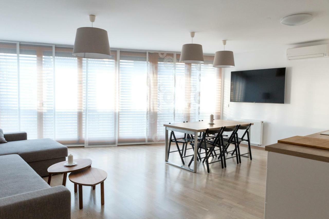 Auredius Deluxe Apartment ครานสกา โกรา ภายนอก รูปภาพ